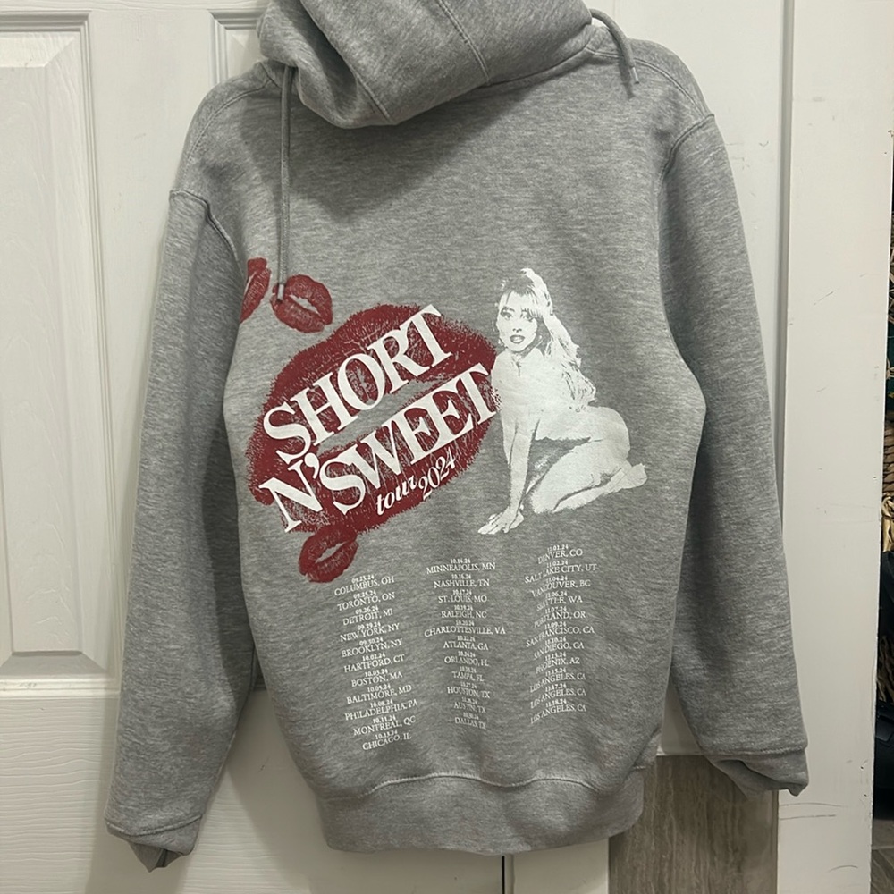 Sabrina carpenter “short and sweet” tour sweater